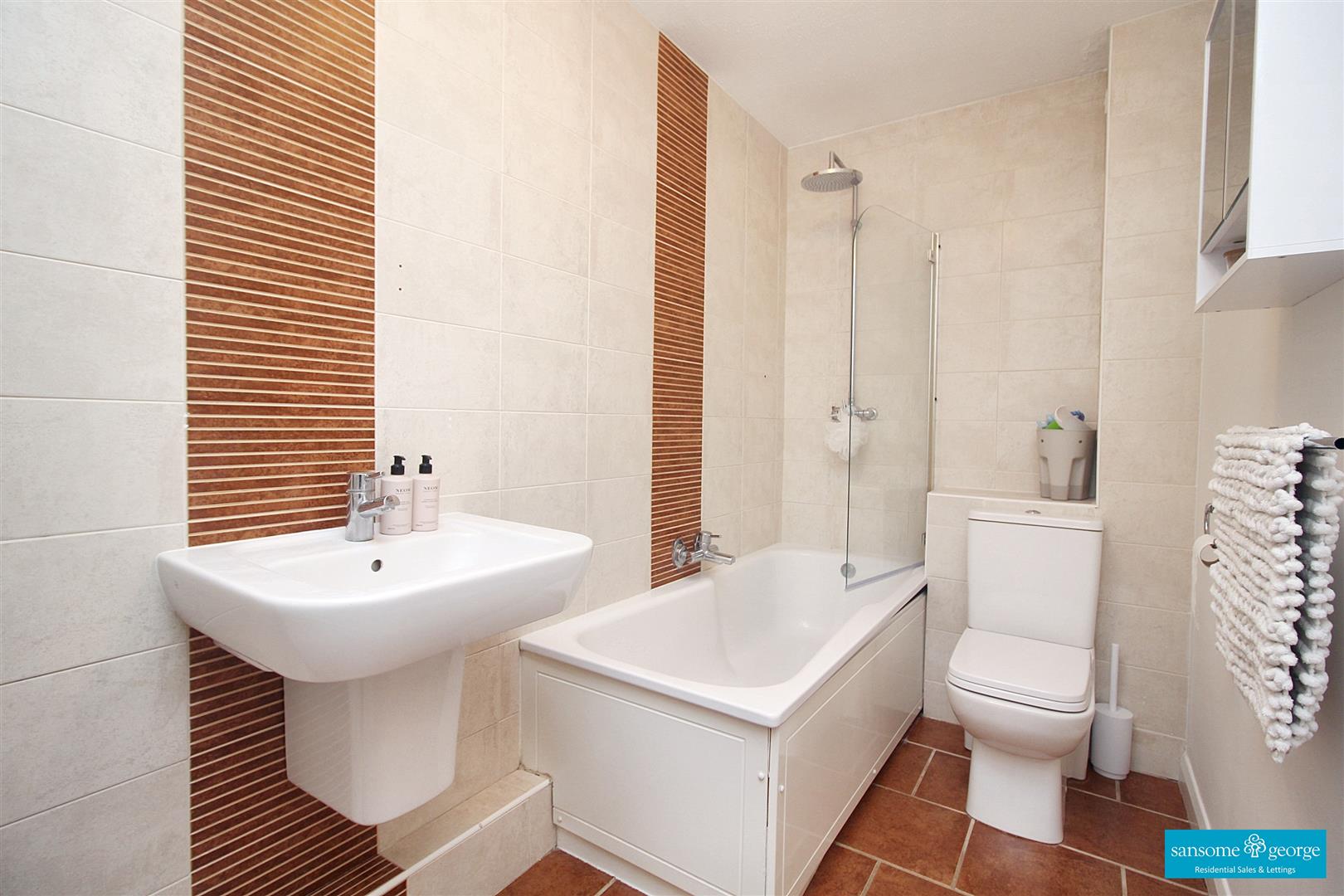 Bath Road, Southcote, Reading